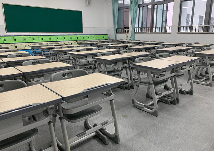 深圳市龙岗区悦澜山实验小学课桌椅项目正式完工